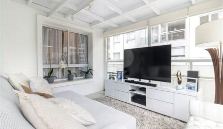 Apartamento à venda com 2 quartos, sendo 1 suíte,  em Vila Olímpia, São Paulo, SP