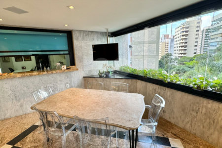 Apartamento à venda com 4 suítes em Moema, São Paulo, SP