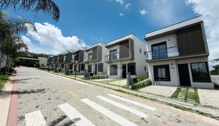 Casa à venda ou para alugar com 3 suítes em Caixa D´água, Vinhedo, SP