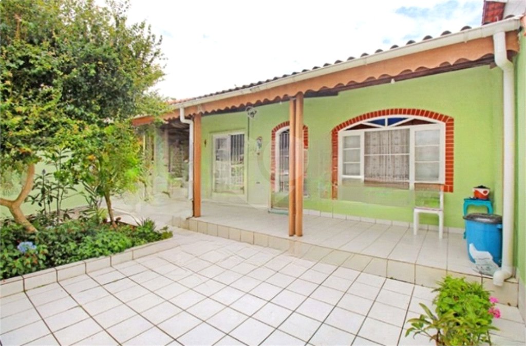 Casa à venda com 3 quartos, sendo 1 suíte,  em Estância Balneária Belmira Novaes, Peruíbe, SP