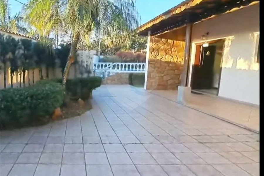 Belíssima casa com 04 dormitórios em Itanhaém