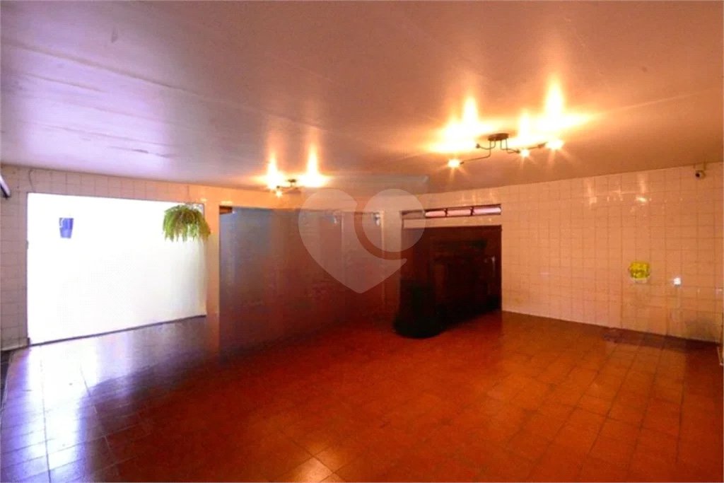 Casa com 4 Dormitórios sendo 1 suíte, com 3 Vagas