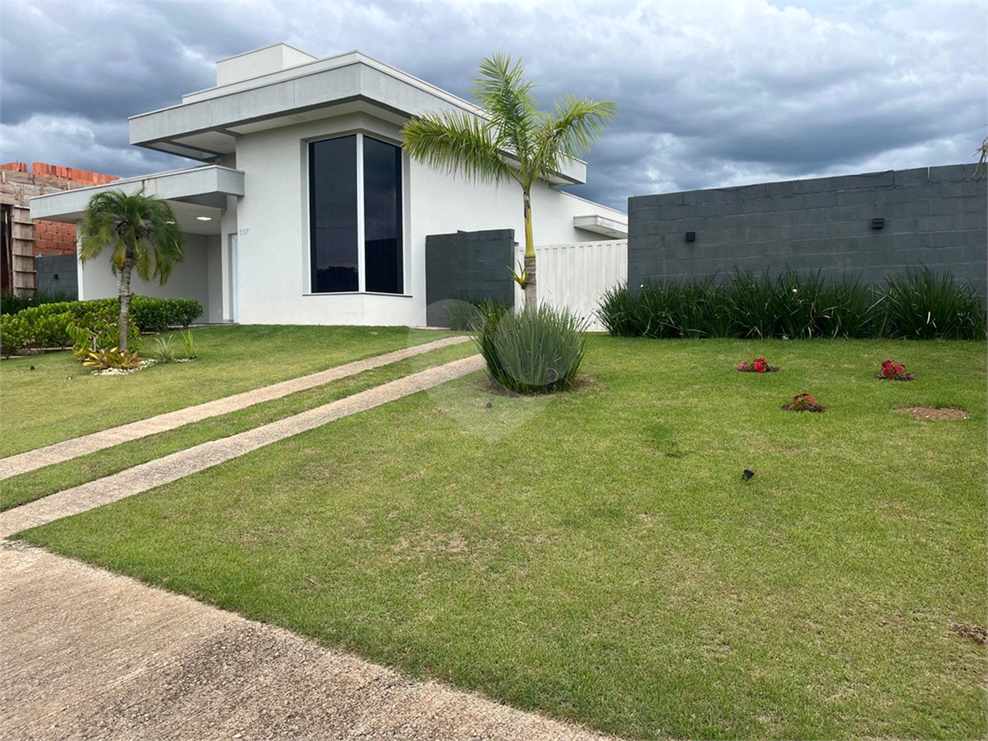 Casa à venda com 3 quartos, sendo 1 suíte, no condomínio Village Ipanema 2, Araçoiaba da Serra - SP