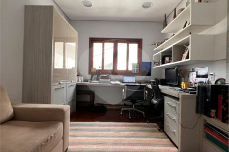 Casa à venda com 5 quartos, sendo 3 suítes,  no condomínio Real Park -  Vila Oliveira, Mogi das Cruzes - SP