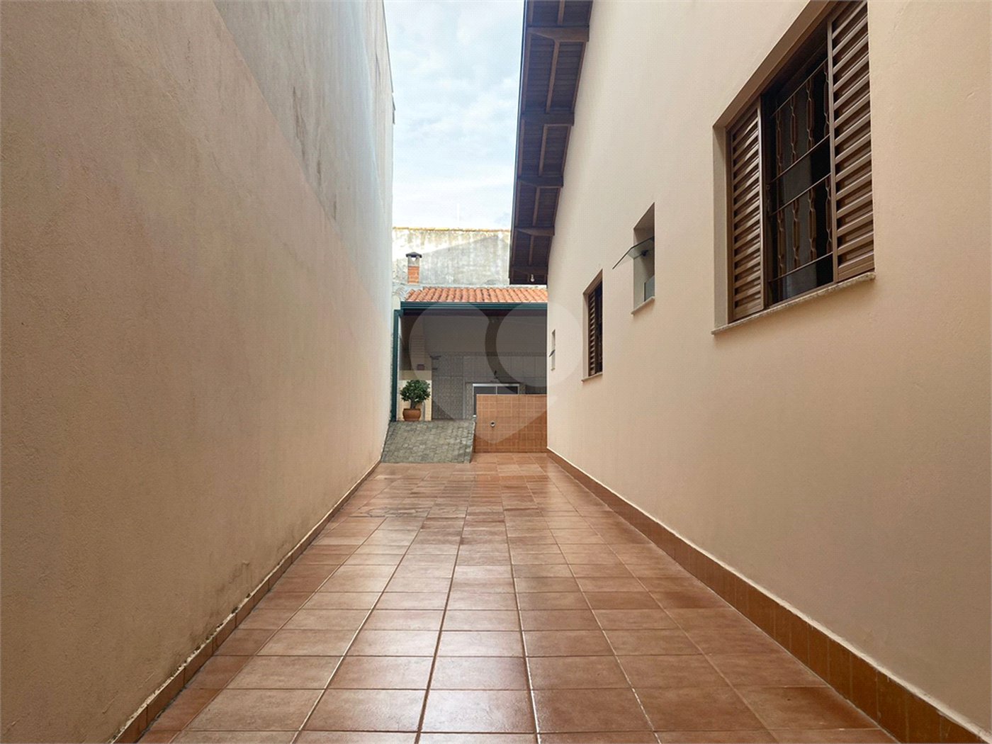 Casa à venda com 2 quartos, sendo 1 suíte, em Vila Deyse, Itapetininga, SP