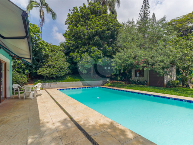 Casa Térrea à venda com 3 quartos, sendo 1 suíte,  em Jardim Petrópolis, São Paulo, SP