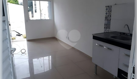 Casa à venda com 2 quartos no condomínio Residencial São Lourenço, Sorocaba - SP