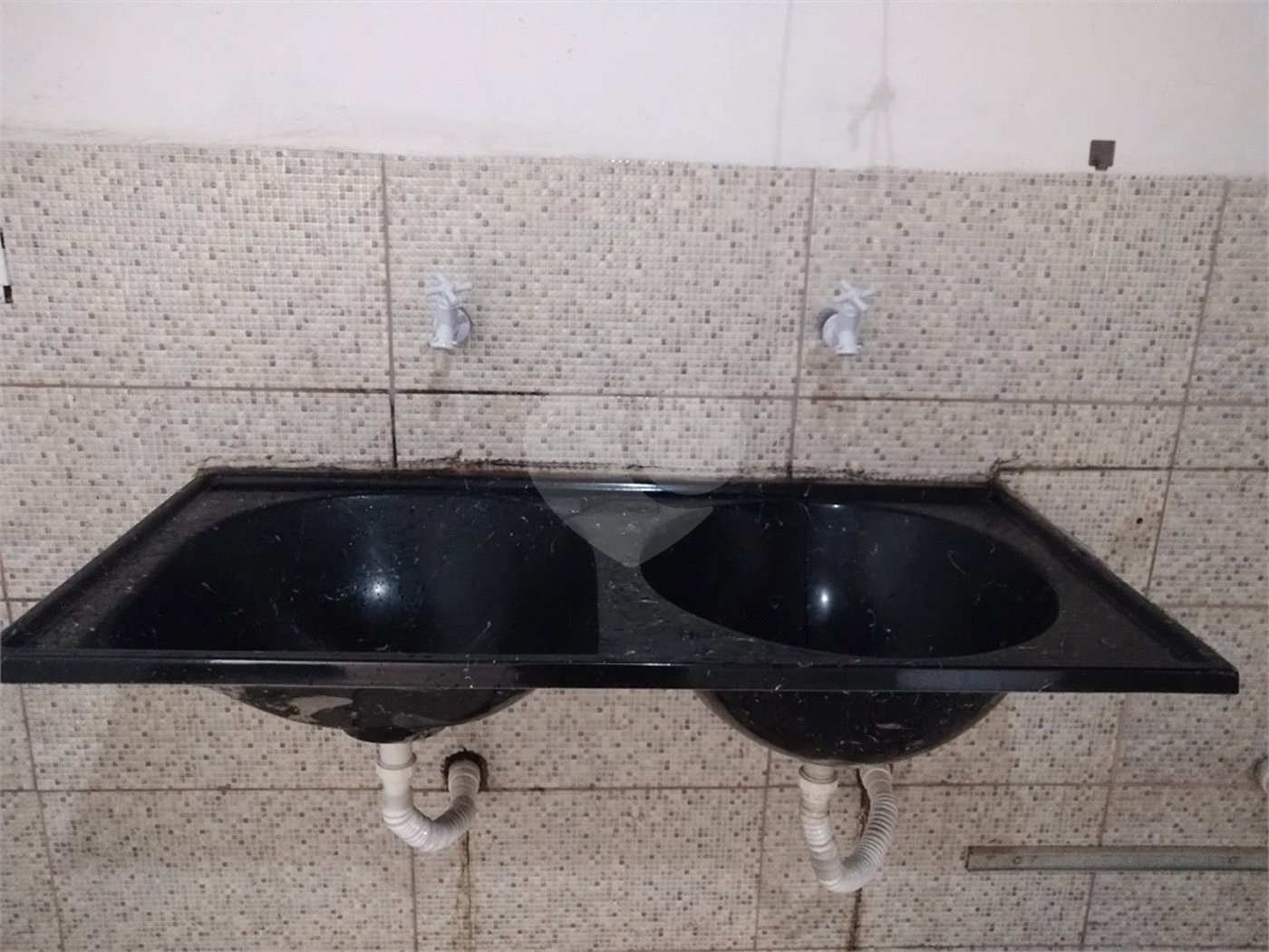 Casa à venda com 3 quartos em Jardim Santa Helena, Itaquaquecetuba, SP