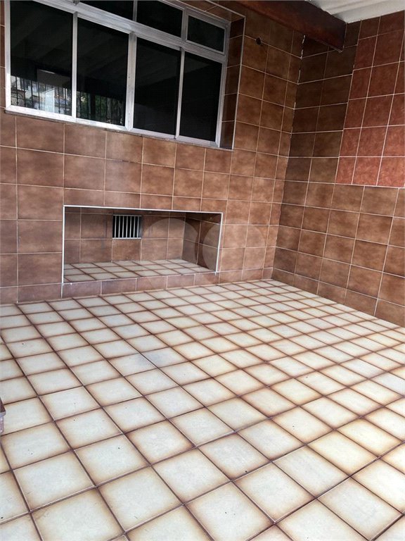 Sobrado à venda com 3 quartos, sendo 1 suíte, em Vila Vitório Mazzei, São Paulo, SP