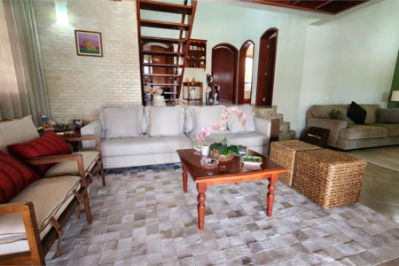Casa à venda com 4 quartos, sendo 1 suíte, no condomínio Parque São Gabriel, Itatiba - SP