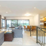 Casa à venda com 3 quartos, sendo 2 suítes, no condomínio Residencial Erika, São Paulo - SP