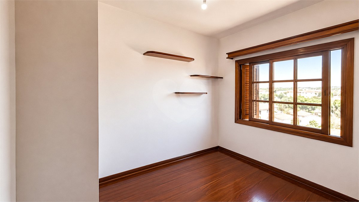 Sobrado à venda com 4 quartos, sendo 2 suítes, em Vila Pires, Santo André, SP