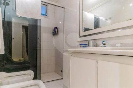 Apartamento à venda com 3 quartos, sendo 1 suíte,  em Higienópolis, São Paulo, SP