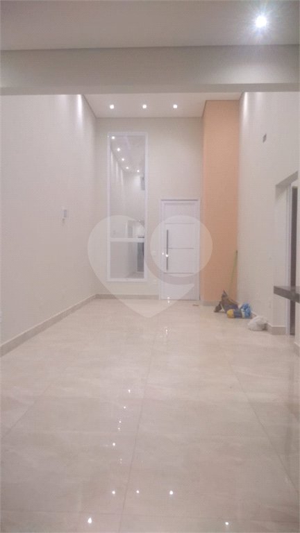 Casa à venda com 3 quartos, sendo 1 suíte, no condomínio Terras da Estância, Paulínia - SP