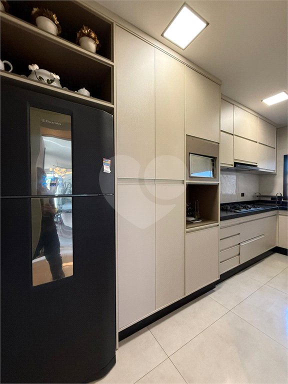 Casa à venda com 5 quartos, sendo 4 suítes,  em Village do Lago, Três Lagoas, MS