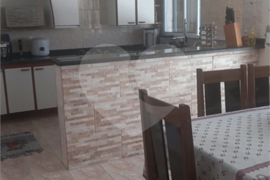 Casa à venda com 5 quartos, sendo 2 suítes, em Jardim Santa Clara, Guarulhos, SP
