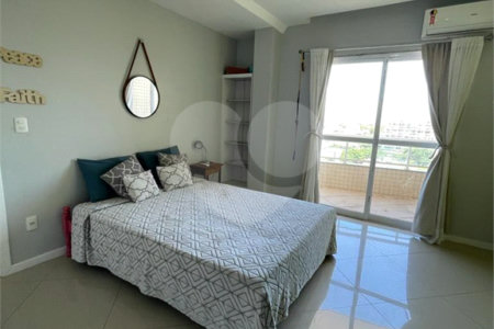 Cobertura à venda com 3 suítes em Braga, Cabo Frio, RJ