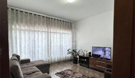 Casa Térrea à venda com 4 quartos em Vila Vitório Mazzei, São Paulo, SP