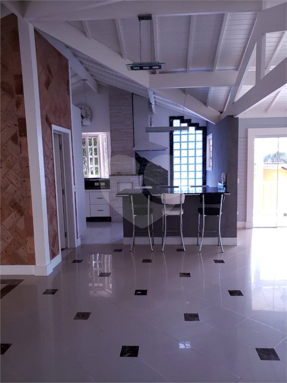 Casa à venda com 2 quartos, sendo 1 suíte, em Cumbari, Mairiporã, SP