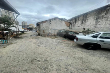 Terreno à venda em Vila Carrão, São Paulo, SP