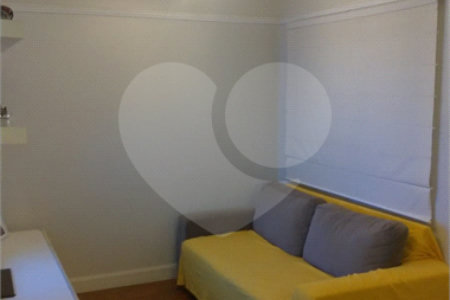 Casa à venda com 3 quartos, sendo 1 suíte, no condomínio Jardim Previdencia, São Paulo - SP