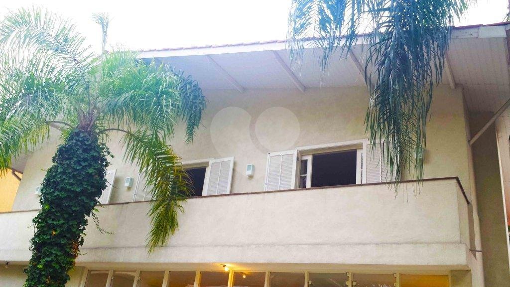 Sobrado à venda com 4 quartos, sendo 2 suítes, em Jardim Marajoara, São Paulo, SP