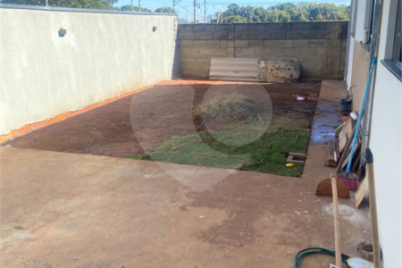 Casa à venda com 3 quartos, sendo 1 suíte, no condomínio Residencial Alto da Boa Vista, Araraquara - SP