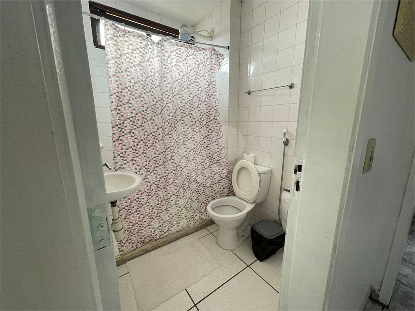 Apartamento à venda com 2 quartos, sendo 1 suíte,  no Centro (mangue), Armação dos Búzios, RJ