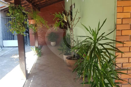 Casa de Vila à venda com 4 quartos, sendo 1 suíte, em Rio do Ouro, São Gonçalo, RJ