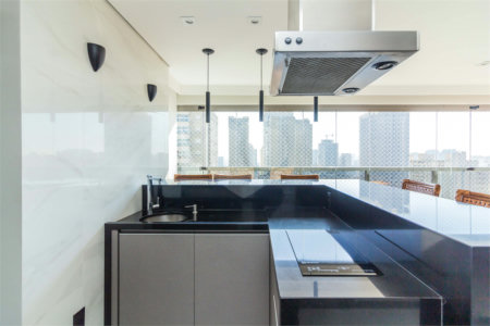 Apartamento à venda com 3 suítes em Vila Gumercindo, São Paulo, SP