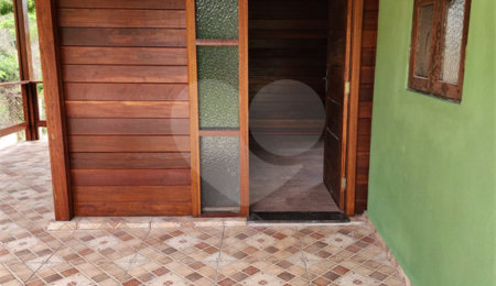 Casa à venda com 2 quartos, sendo 1 suíte,  no condomínio Chácara Pedra Grande, Atibaia - SP