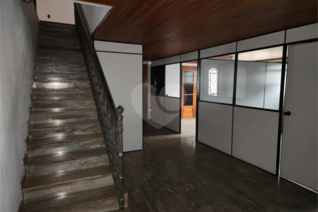 Sobrado à venda ou para alugar com 4 quartos, sendo 2 suítes, no Centro, Araraquara, SP