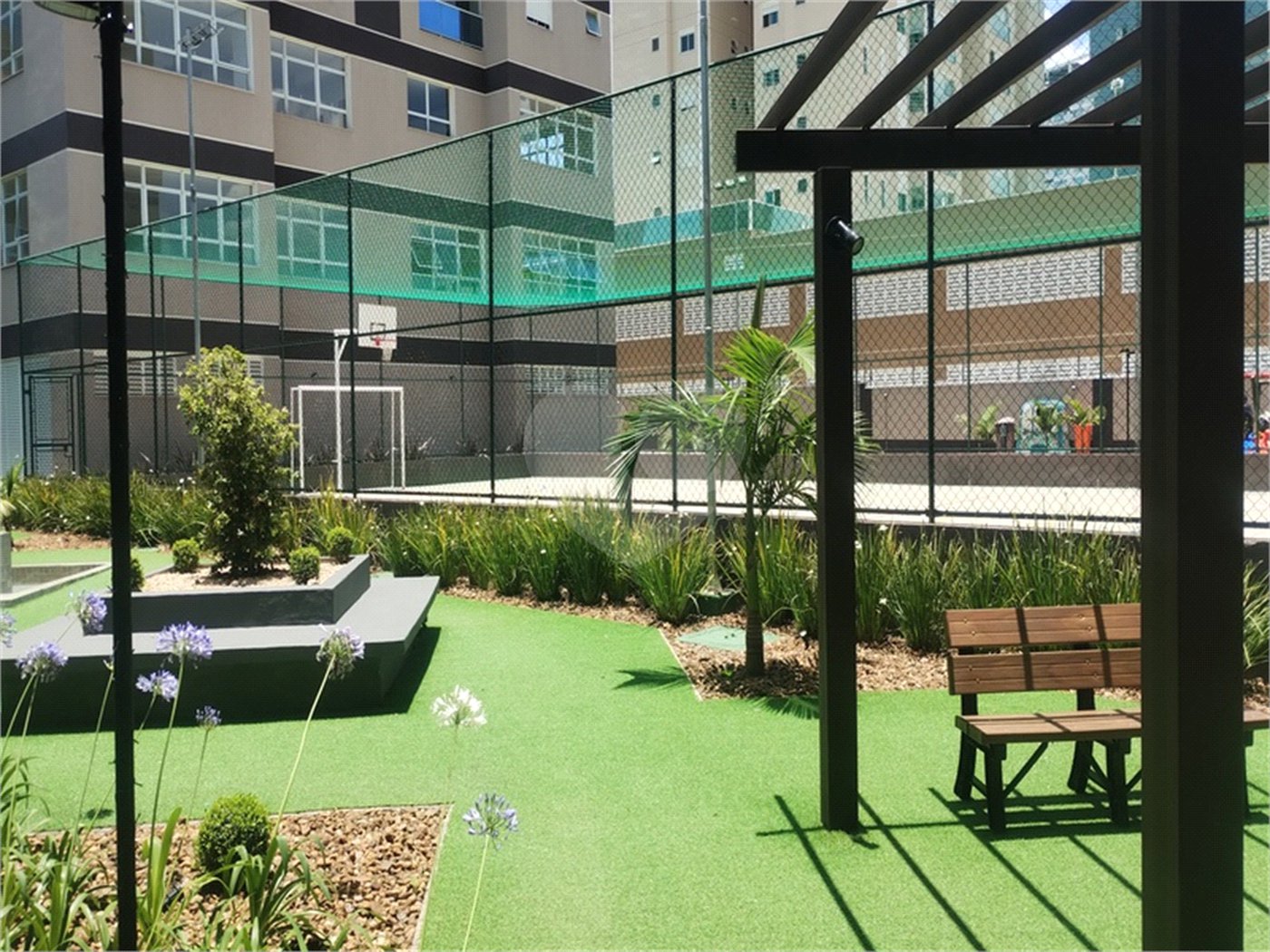 Apartamento à venda com 3 quartos, sendo 1 suíte,  em Loteamento Mogilar, Mogi das Cruzes, SP