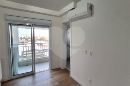 Apartamento à venda com 3 suítes em Vila Anastácio, São Paulo, SP