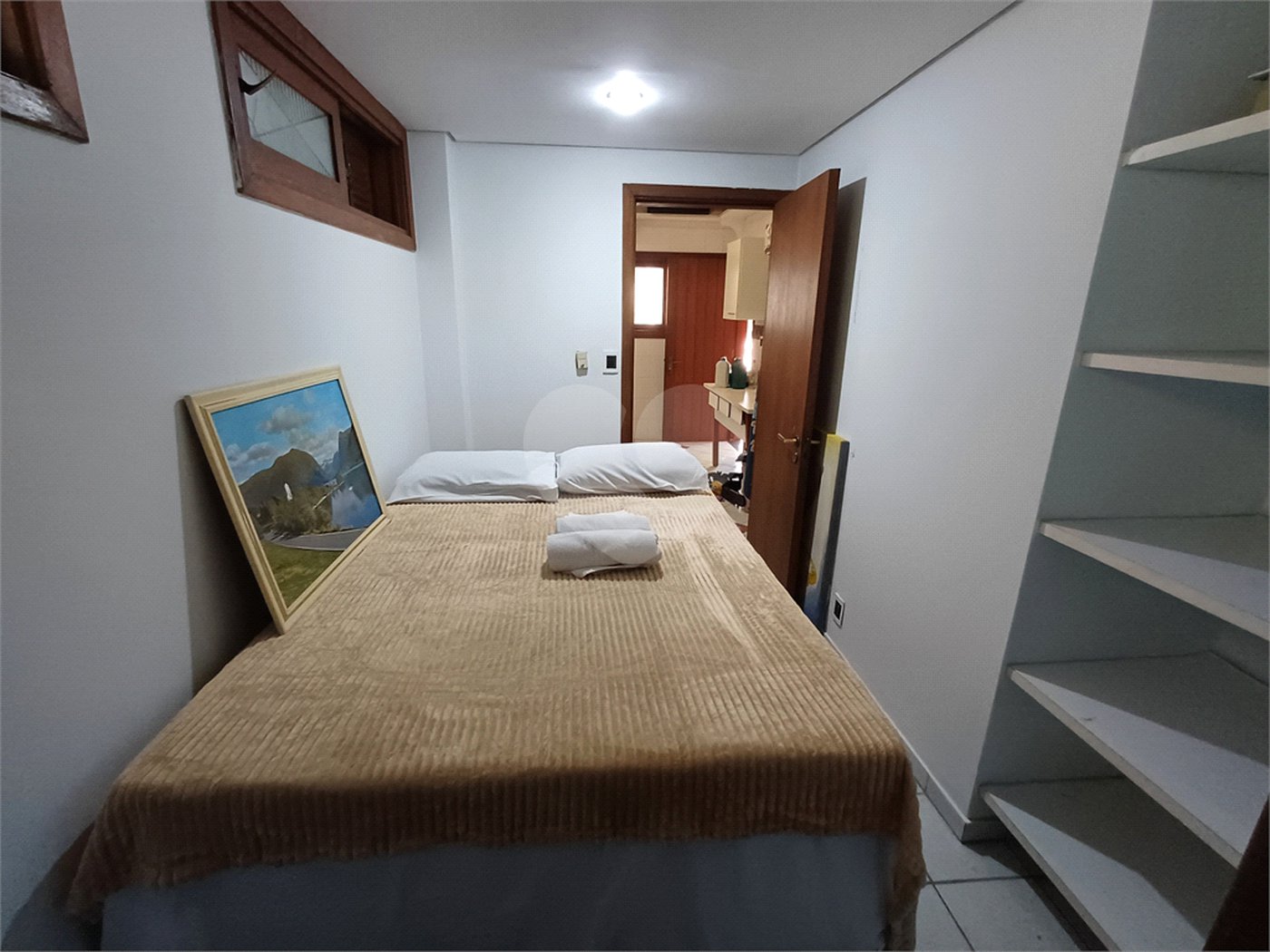 Casa à venda com 4 quartos, sendo 2 suítes, no condomínio Champs Elysees Village, Mairiporã - SP