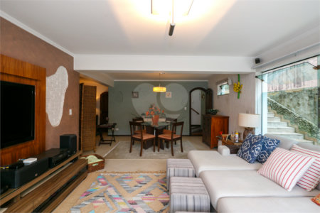 Casa Térrea à venda com 3 quartos, sendo 2 suítes,  em Brooklin Paulista, São Paulo, SP