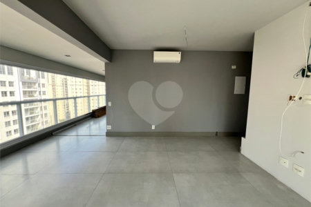 Apartamento à venda com 2 suítes em Indianópolis, São Paulo, SP