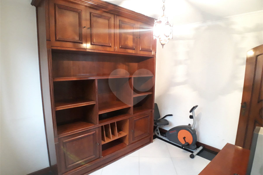 Sobrado à venda com 4 quartos, sendo 2 suítes, em Santana, São Paulo, SP