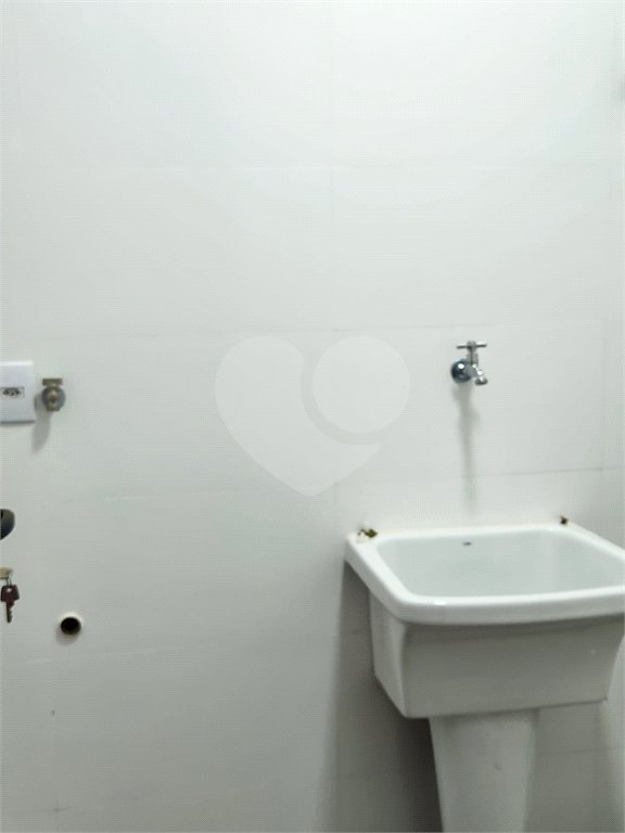Casa à venda com 3 quartos, sendo 1 suíte, no condomínio Jd. Parque Alvorada, Araraquara - SP