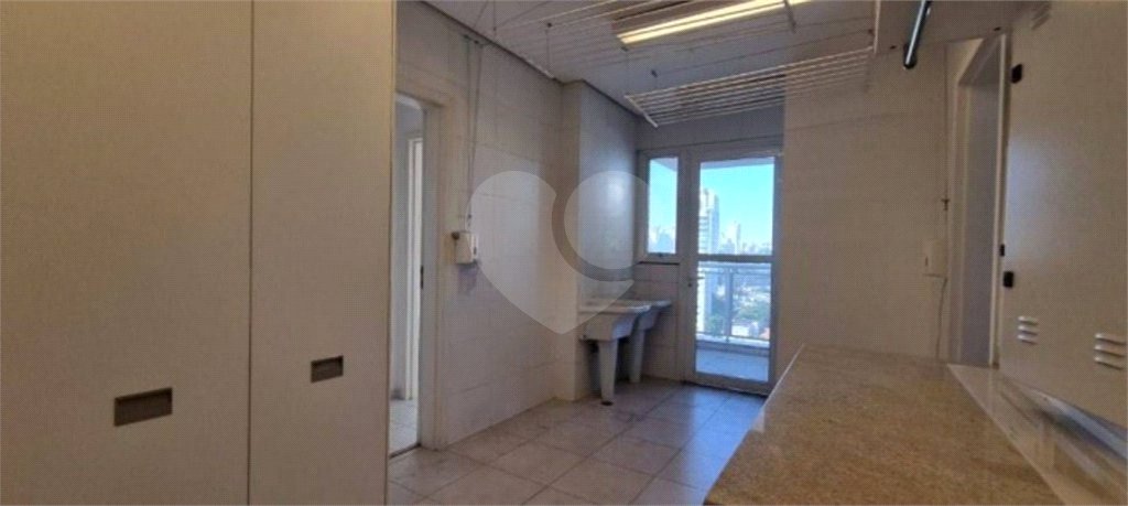 Apartamento à venda com 3 suítes em Vila Mariana, São Paulo, SP