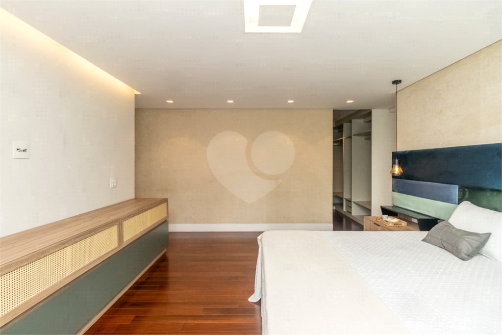 Apartamento à venda com 3 suítes em Alto da Boa Vista, São Paulo, SP