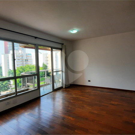 Apartamento à venda com 3 quartos, sendo 1 suíte, em Jardim Marajoara, São Paulo, SP