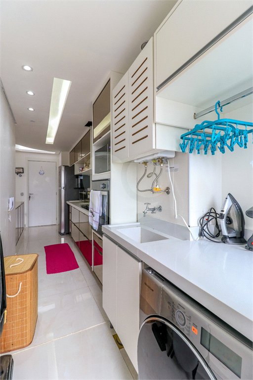 Apartamento à venda com 3 quartos, sendo 1 suíte, em Santo Amaro, São Paulo, SP