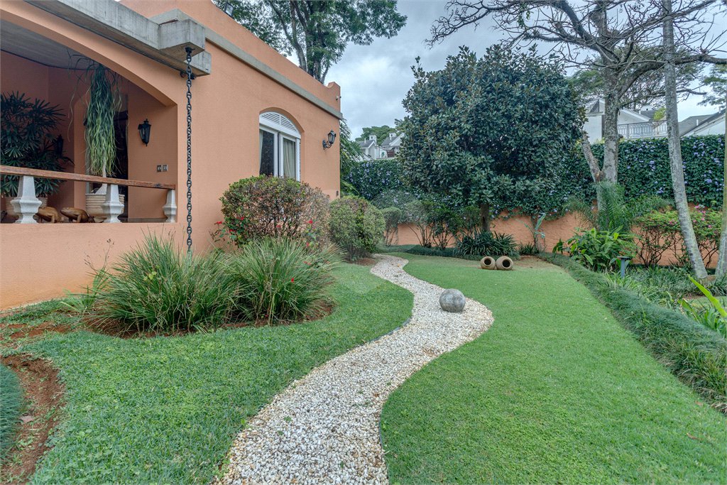 Casa à venda ou para alugar com 4 suítes em Alto da Boa Vista, São Paulo, SP