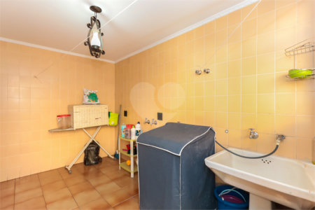 Casa à venda com 4 quartos, sendo 1 suíte, em Brooklin, São Paulo, SP