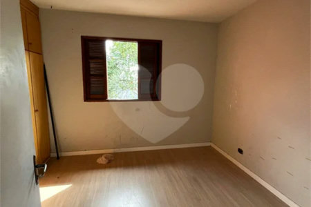 Casa com 125m², 2 dormitórios, 1 vaga, à venda na Vila Harmonia em Guarulhos.