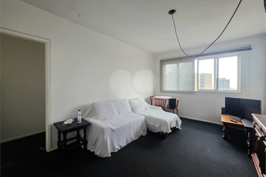 Apartamento - Sumaré - 2 Quartos / Dormitórios - 1 Vaga - Venda / Compra