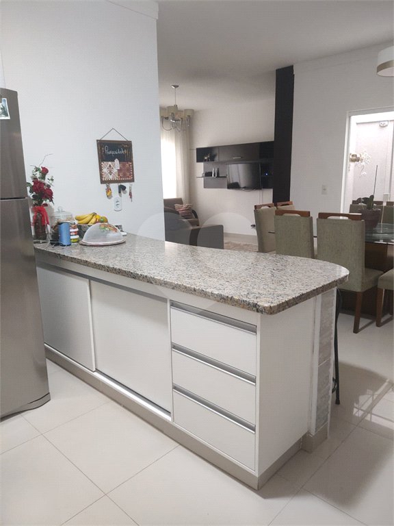 Casa à venda com 3 quartos, sendo 1 suíte, no condomínio Campos do Conde I, Paulínia - SP