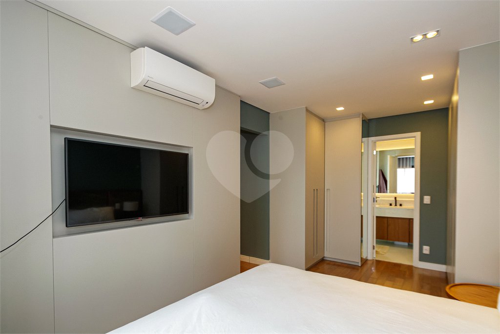 Apartamento à venda com 3 suítes em Brooklin, São Paulo, SP