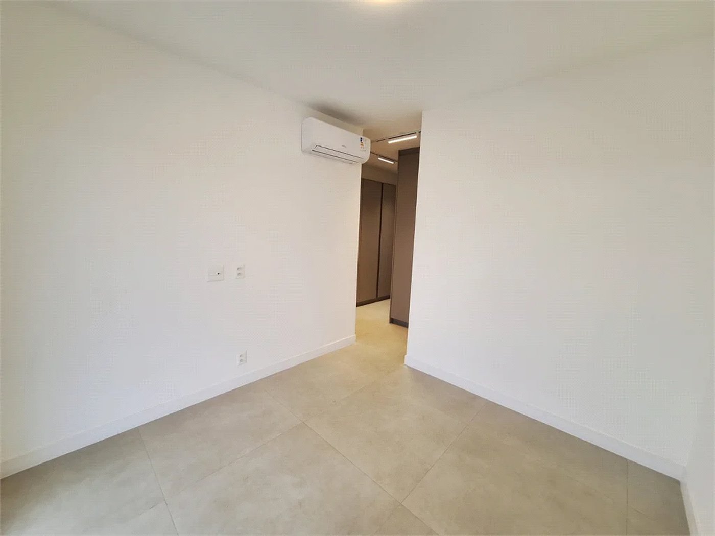 Apartamento para alugar com 3 suítes em Sumarezinho, São Paulo, SP